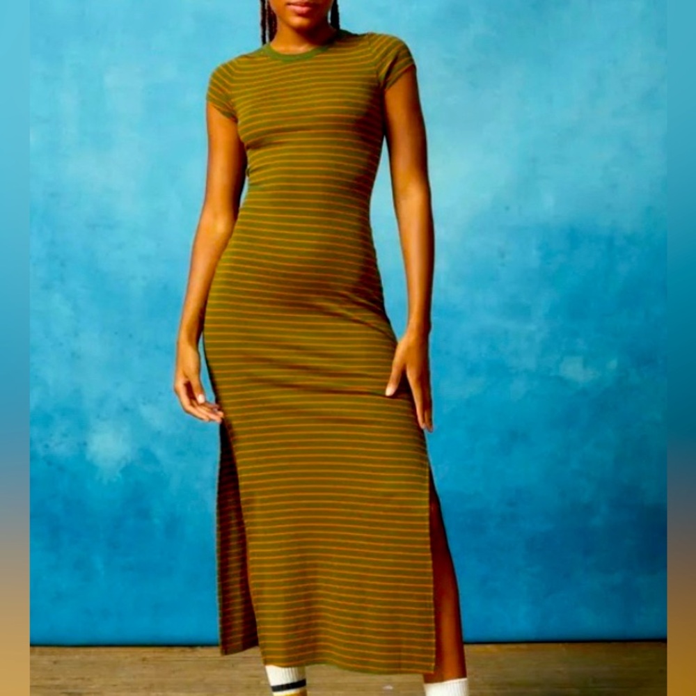 NWOT UO BDG T-Shirt Midi Dress